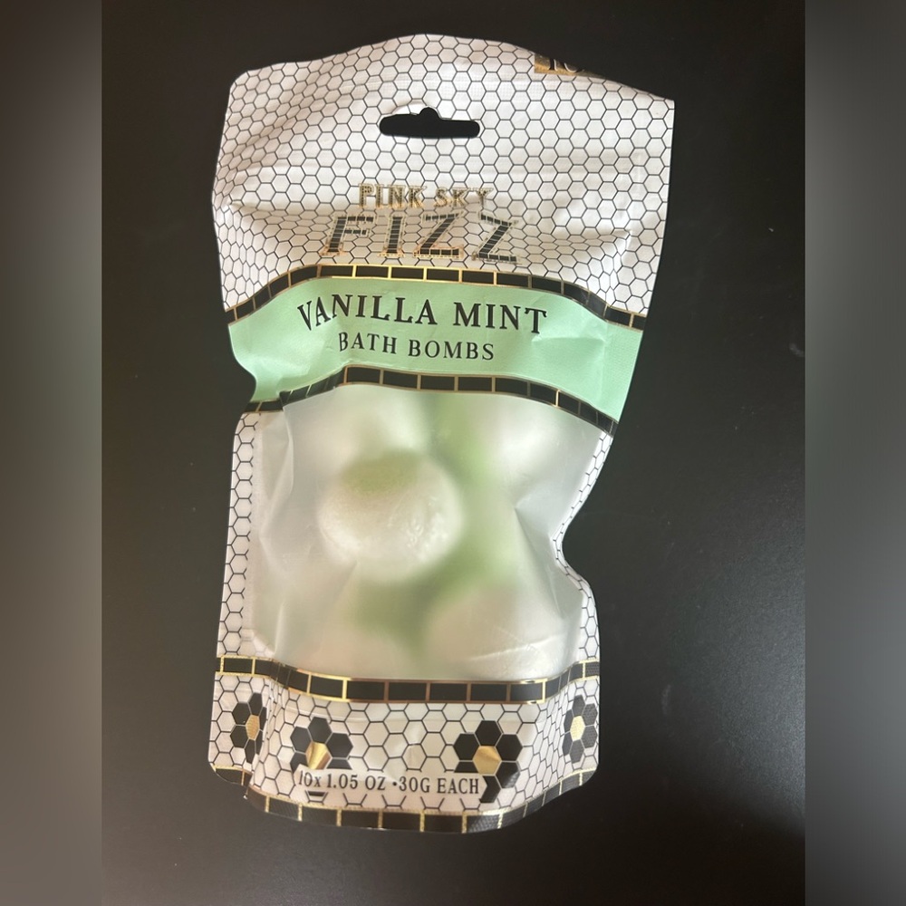 Brand New in Package Pink Sky Vanilla Mint Bath Bombs